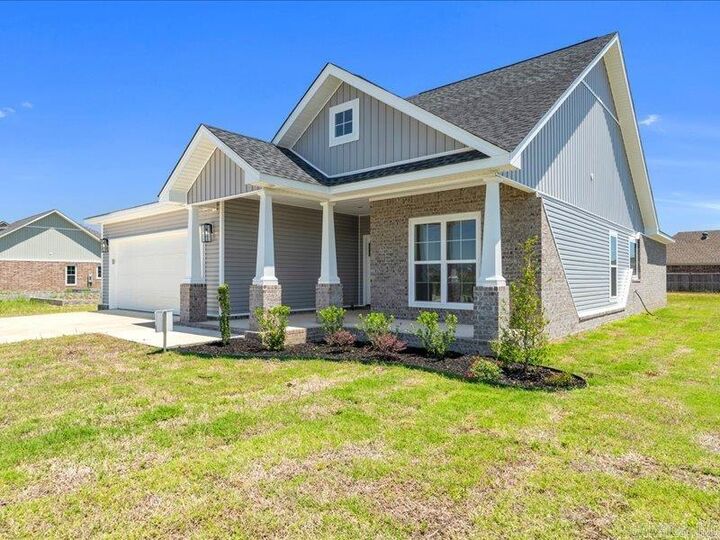 Property Photo: 140 Pintail Pointe AR 72442