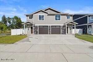 Property Photo: 222 E Lobo Loop ID 83835