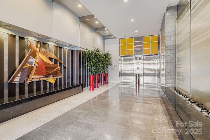 Property Photo: 333 W Trade Street 505 NC 28202