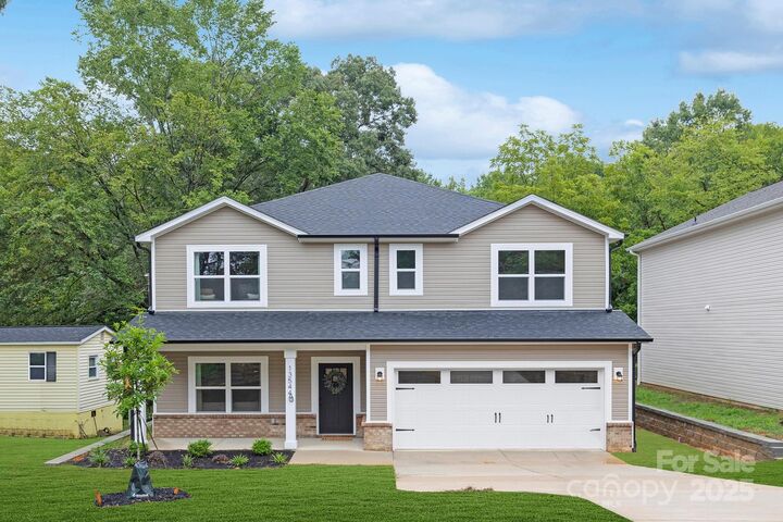 9717 Forest Drive  Charlotte NC 28216 photo