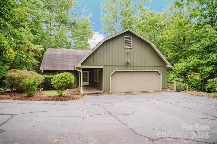 Property Photo:  305 Heathcote Road  NC 28791 