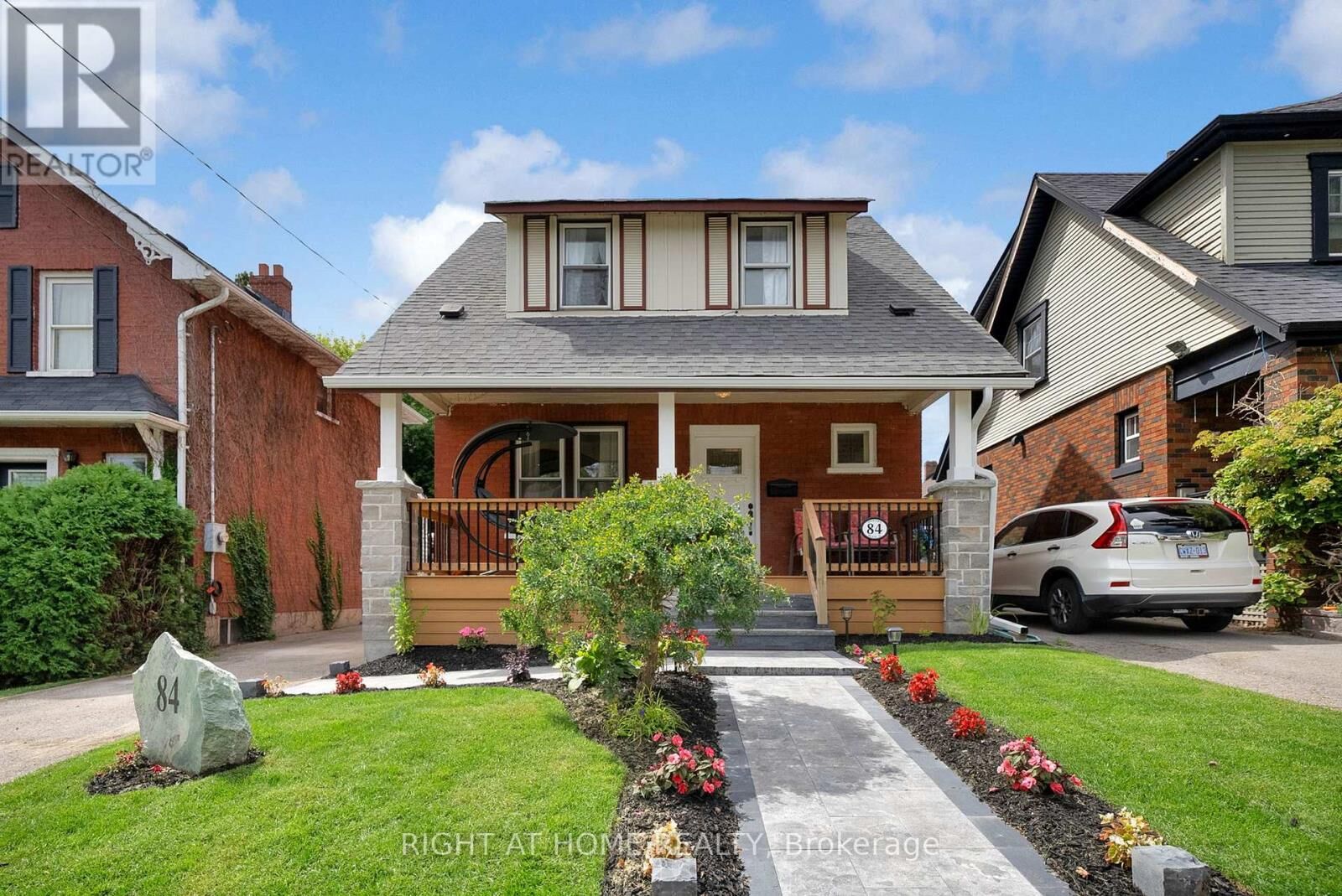 Property Photo: 84 Oshawa Boulevard North ON L1G 5V6