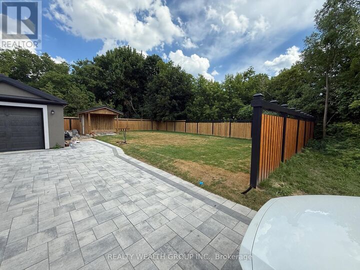 Property Photo:  761 O Connor Drive  ON M4B 2S3 