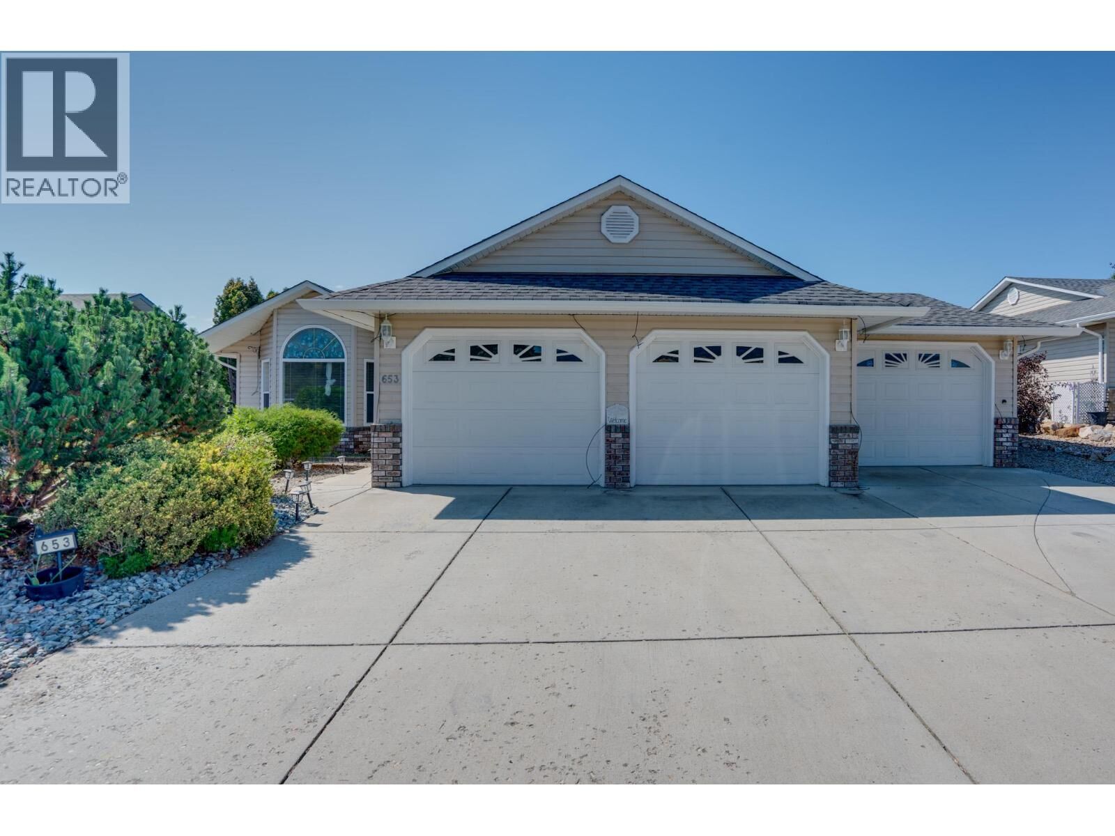 Property Photo:  653 6th Street  BC V1H 1Z1 