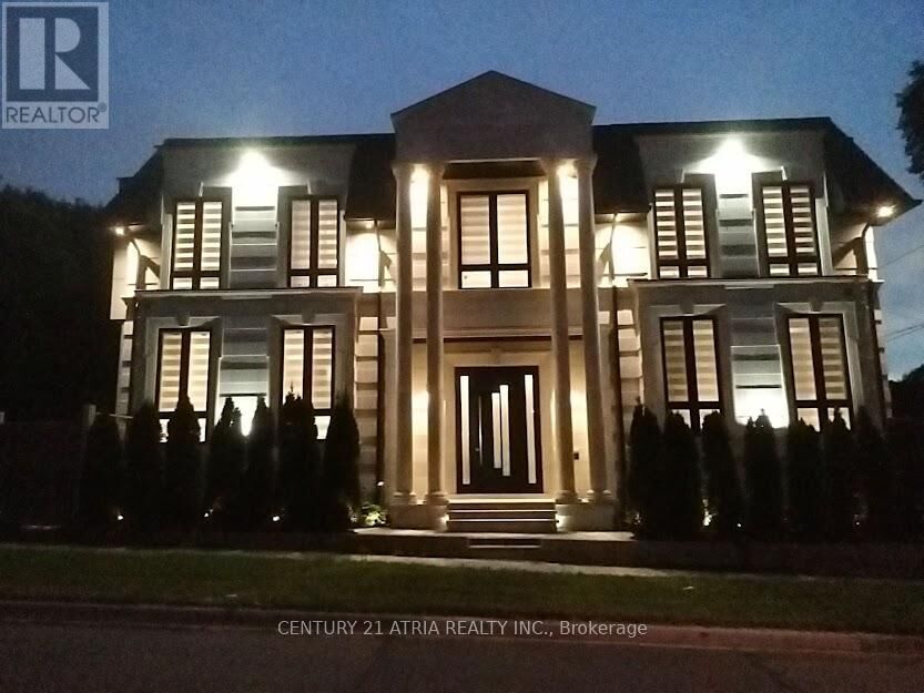 Property Photo:  225 Northwood Drive  ON M2M 2K5 