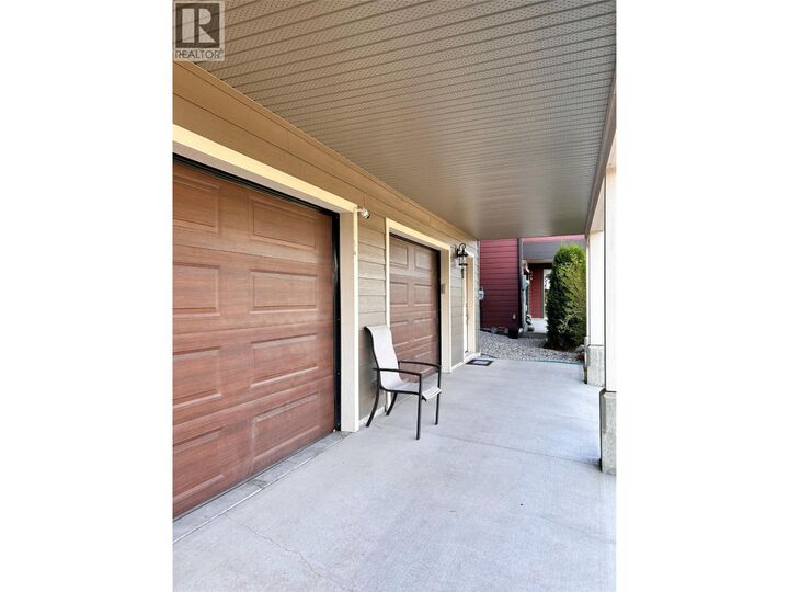 Property Photo: 948 Redstone Drive BC V0G 1Y0