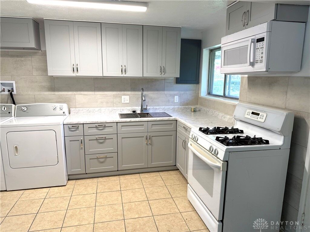 Property Photo:  4792 Loxley Drive  OH 45439 