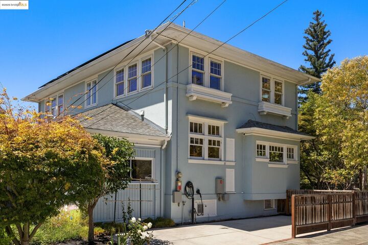 Property Photo: 2842 Ashby Ave CA 94705