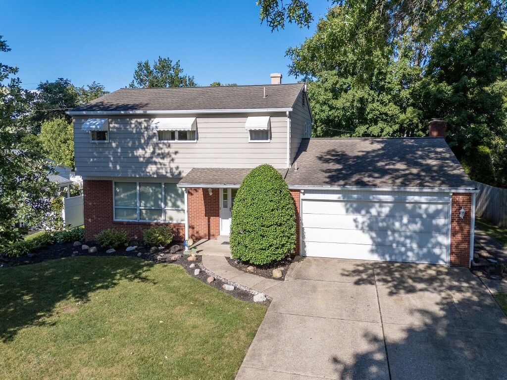 Property Photo:  5425 Heidt Avenue  PA 16509 