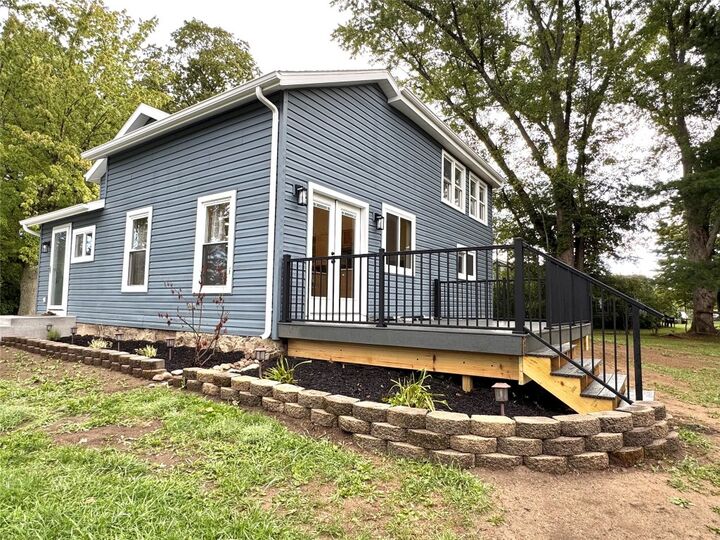 Property Photo: 240 Waterford Street PA 16412