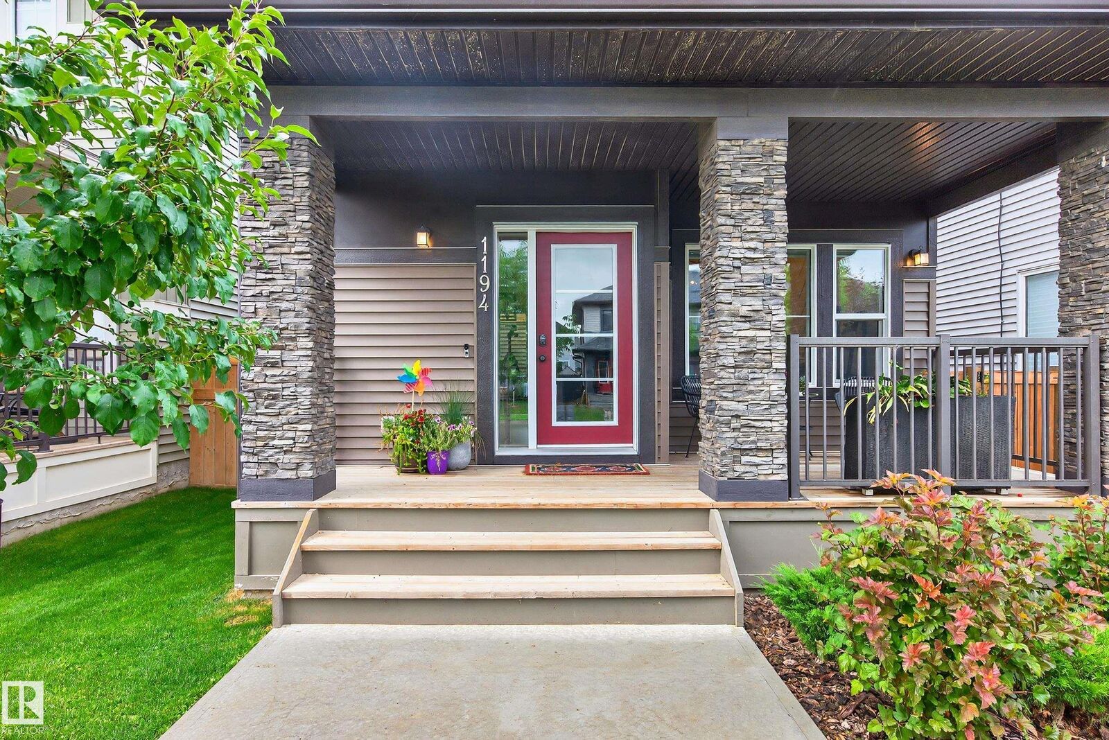 Property Photo: 1194 Keswick Drive SW AB T6W 4J5