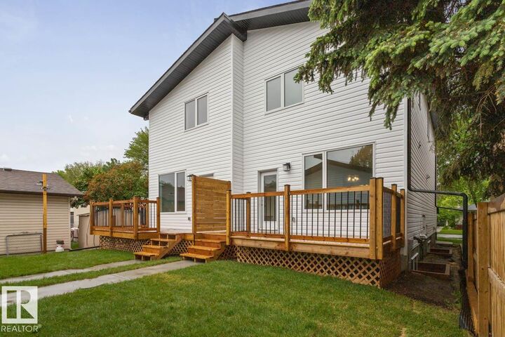 Photo de la propriété: 10147 82 Street NW Upper AB T6A 3M1
