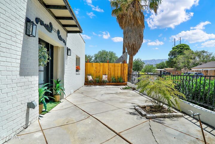 Property Photo: 121 Rio Road TX 79922