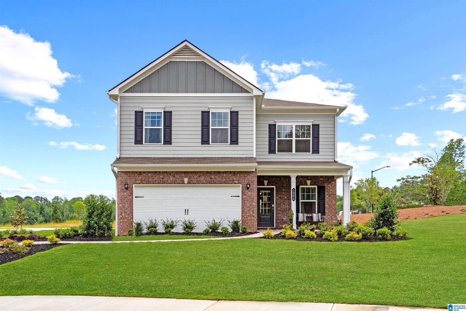 Property Photo: 5480 Headwinds Lane AL 35022