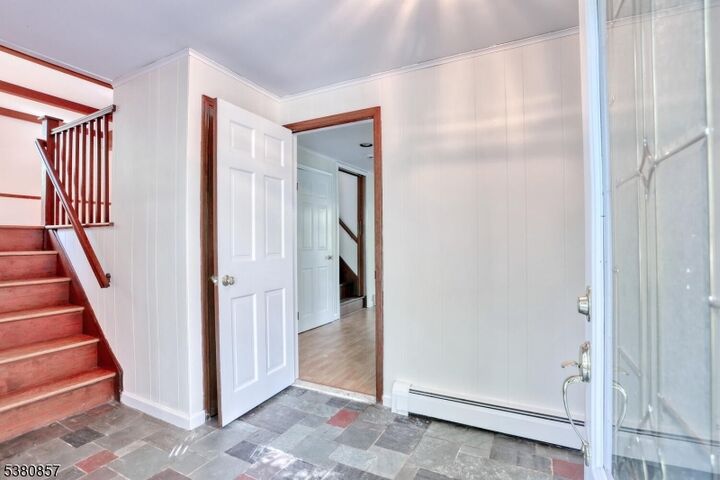 Property Photo: 6 Catherine Ct NJ 07456