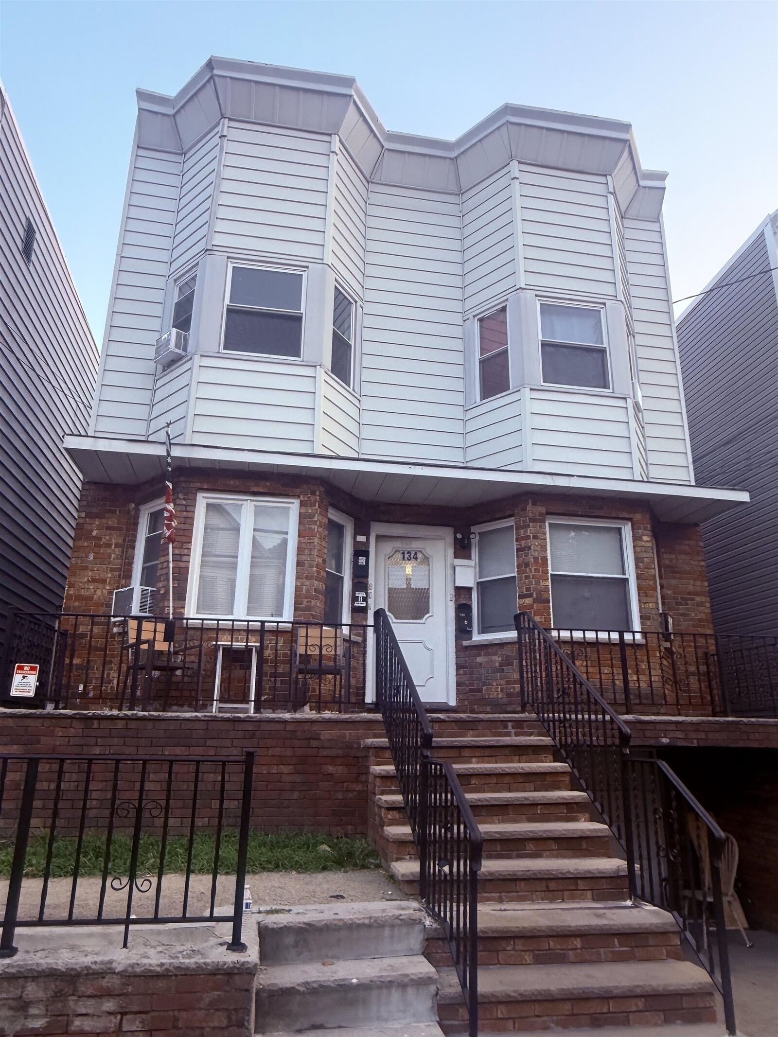 Property Photo: 134 W 27th St Unit 2 NJ 07002