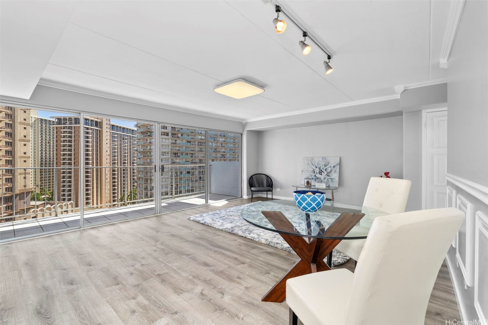 Property Photo:  1804 Ala Moana Boulevard 17B  HI 96815 
