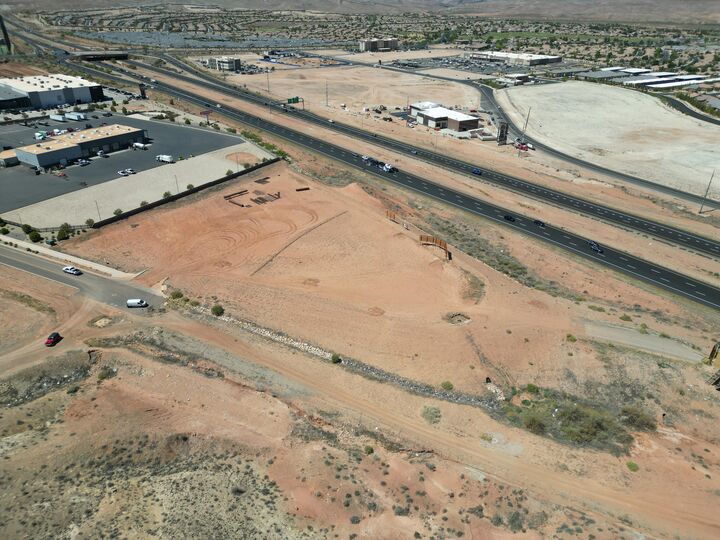 Property Photo: Desert Color Parkway UT 84790