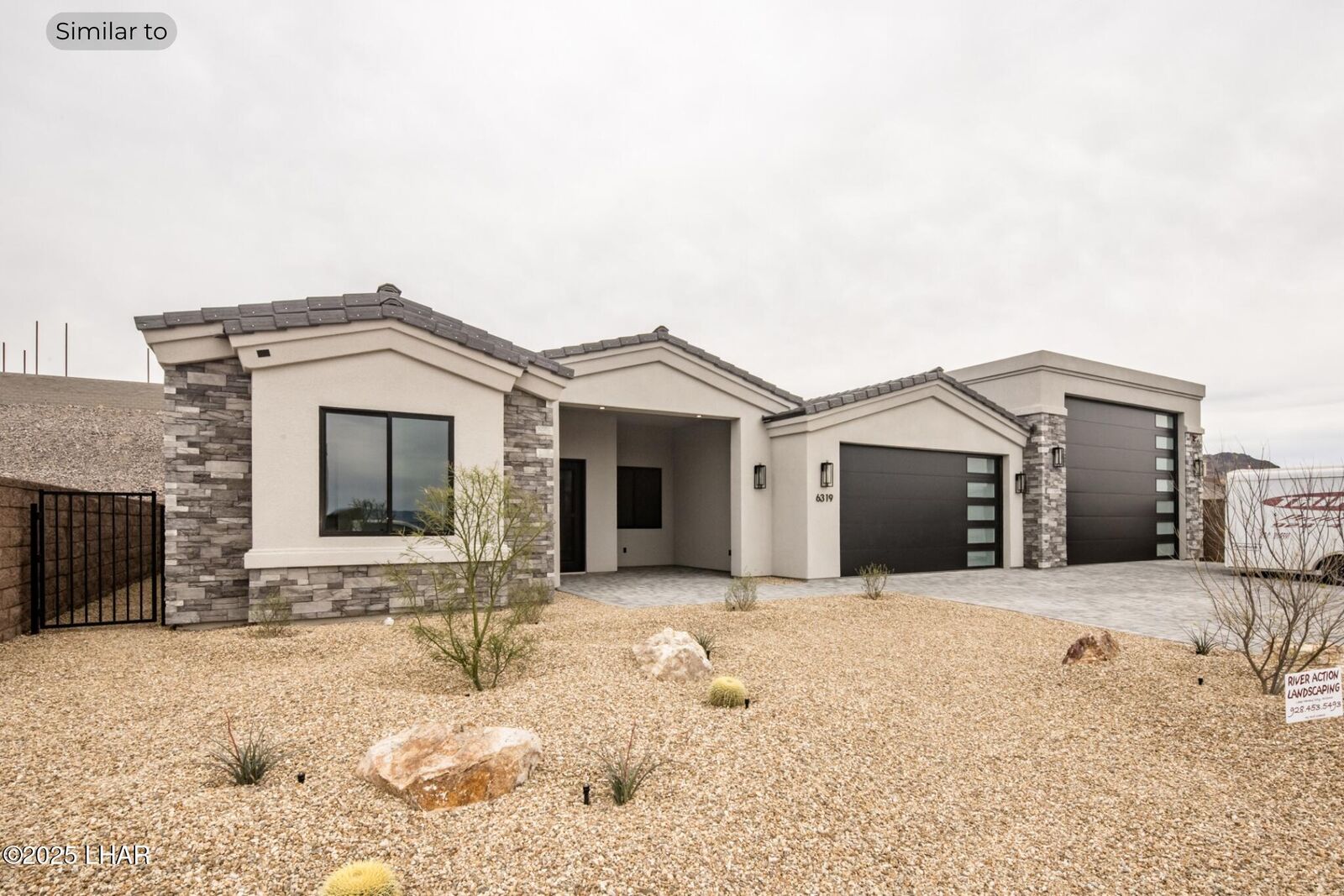 Property Photo:  6323 Avienda De Las Colinas  AZ 86406 