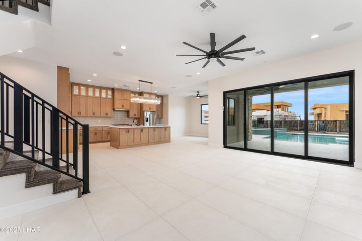 Property Photo: 2513 Flat Irons Ln AZ 86406