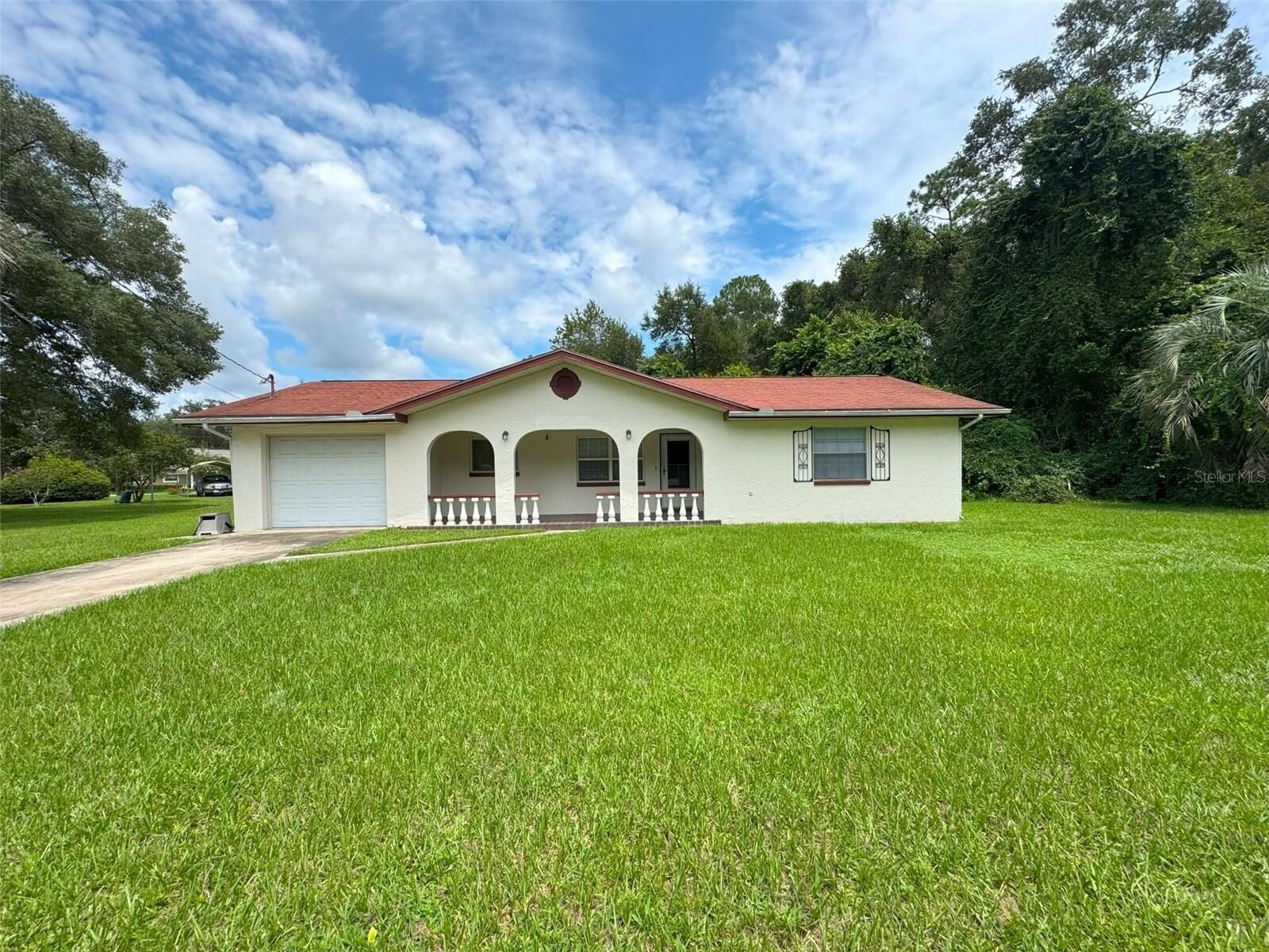 Property Photo: 6001 E Penrose Street FL 34452