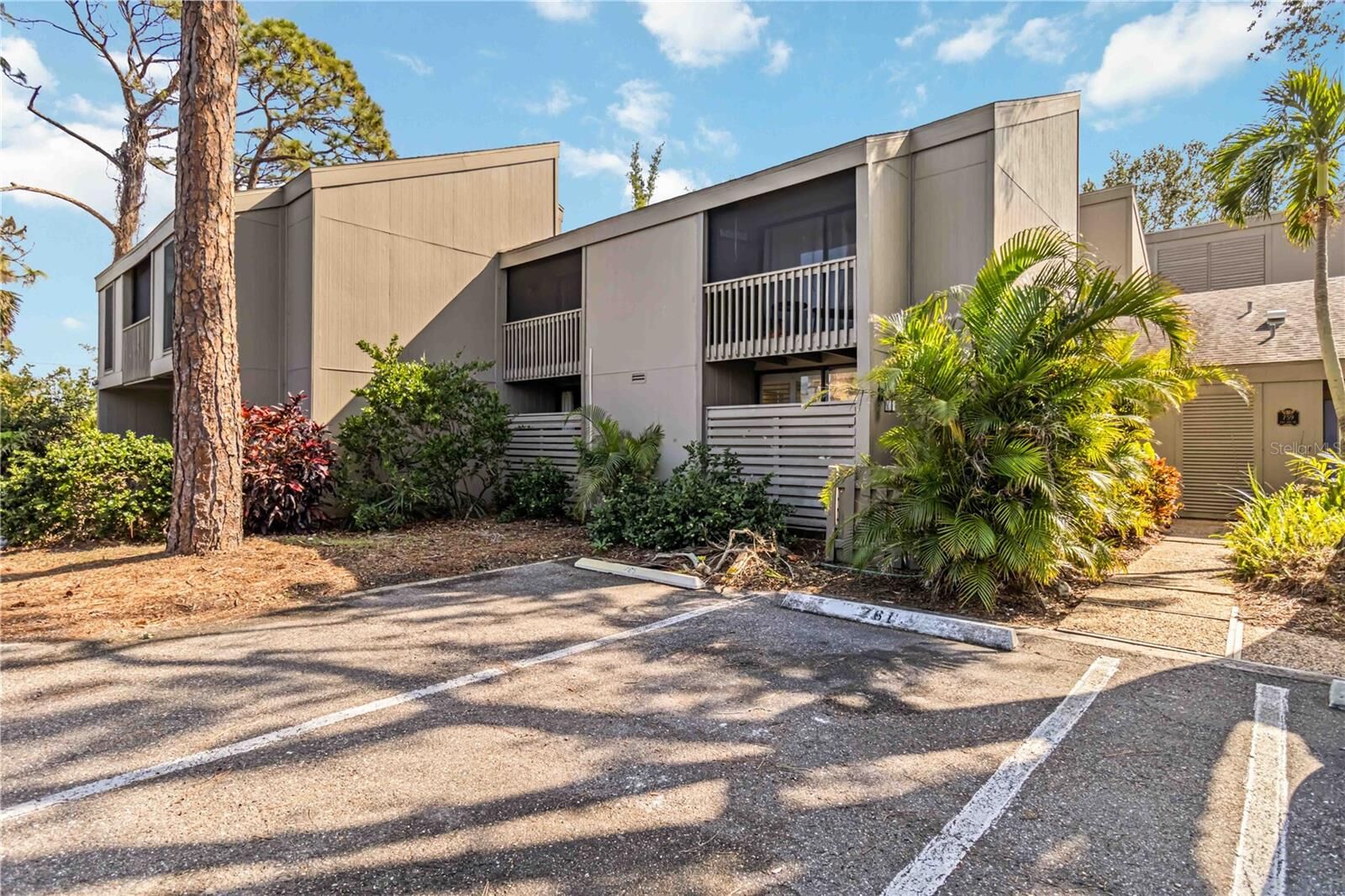 Property Photo: 761 Pine Run Drive 761 FL 34229