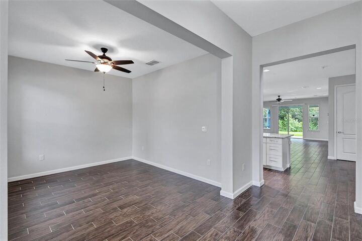 Property Photo: 5221 Horizon Cove FL 34211