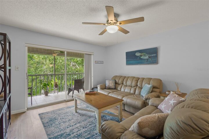 Property Photo:  1310 Glen Oaks Drive E 391E  FL 34232 
