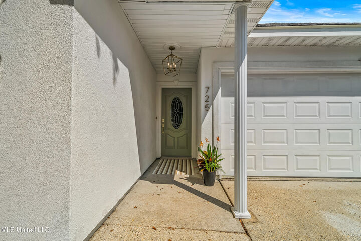 Property Photo: 725 Old Savannah Drive MS 39560