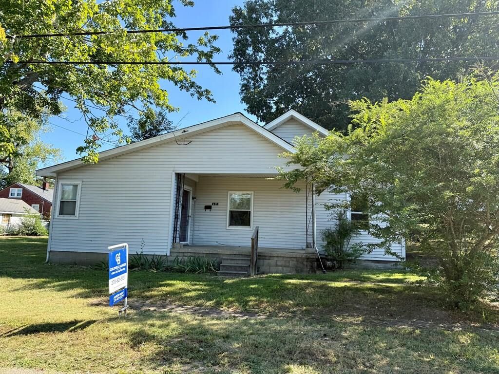 Property Photo: 605 Langley Ave KY 42450