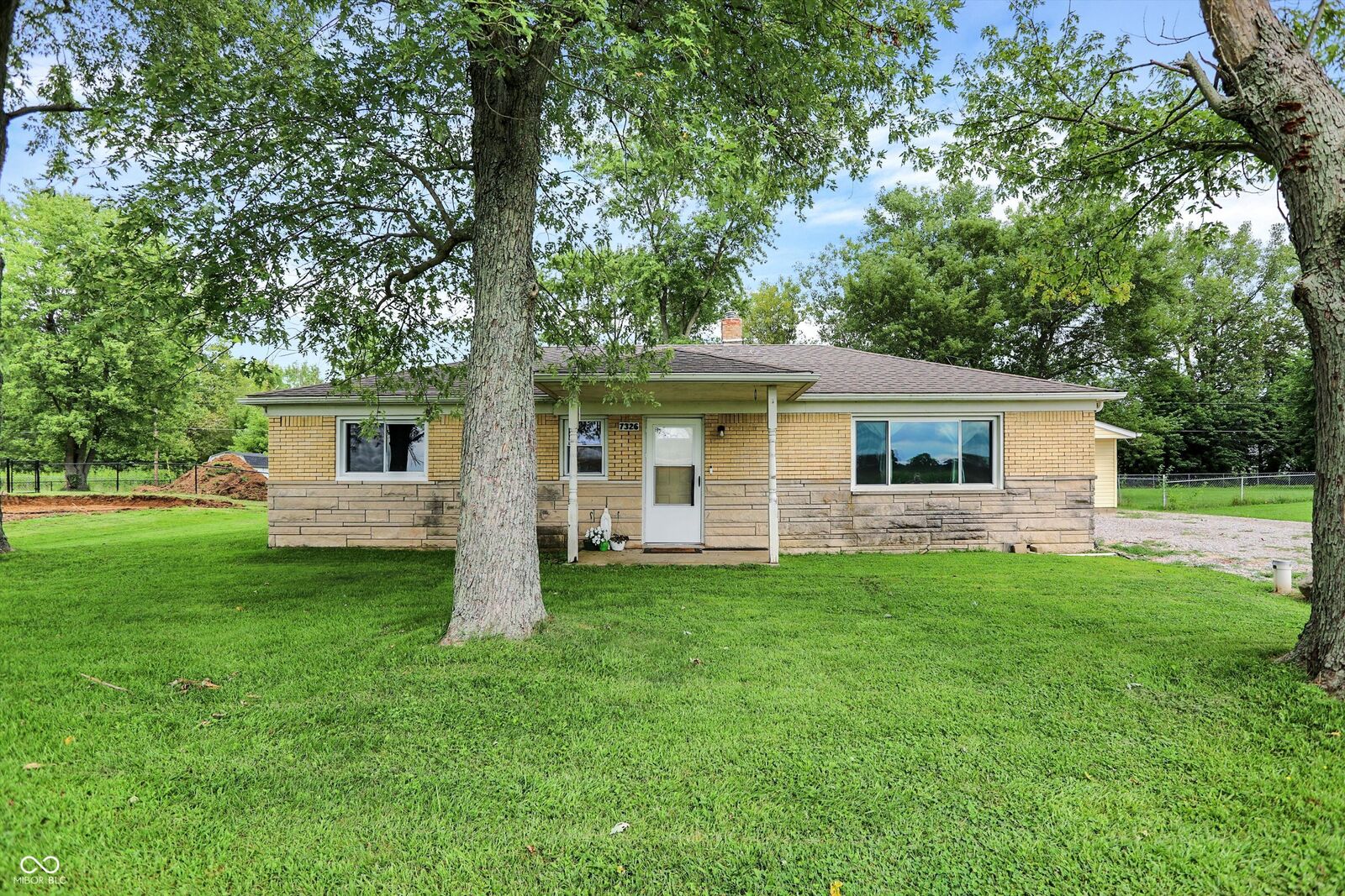 Property Photo: 7326 N 500 W IN 46126