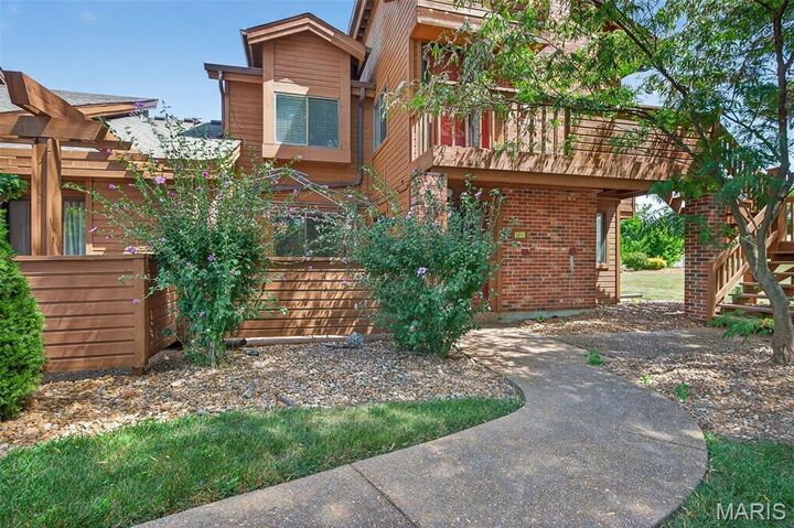 Property Photo: 601 Kipling Way MO 63304