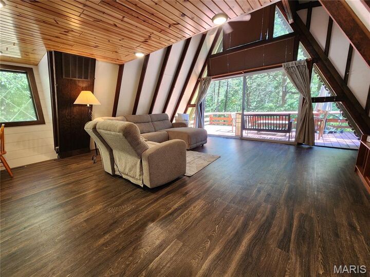Property Photo: 122 Aka21083 Sun Valley MO 63357