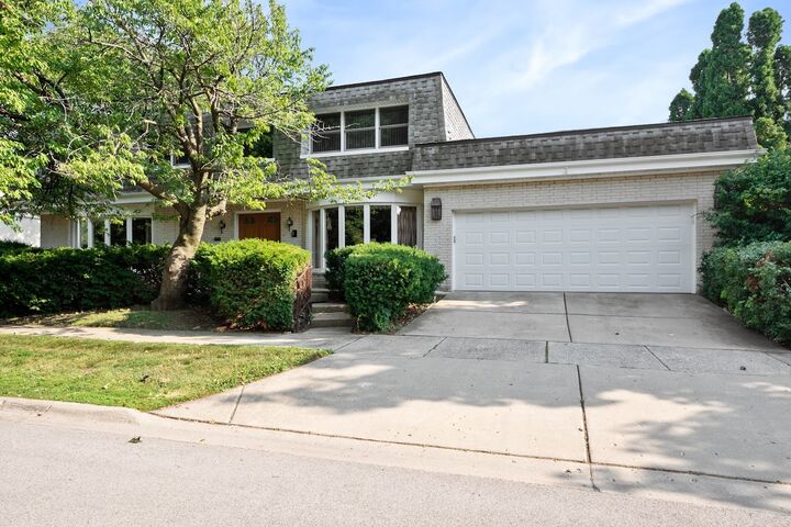 5255 Coyle Avenue  Skokie IL 60077 photo