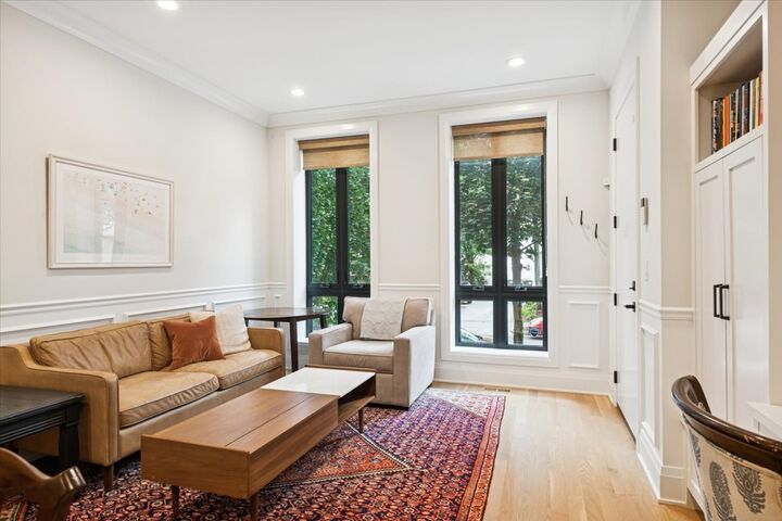 Property Photo:  2727 N Kenmore Avenue 1  IL 60614 