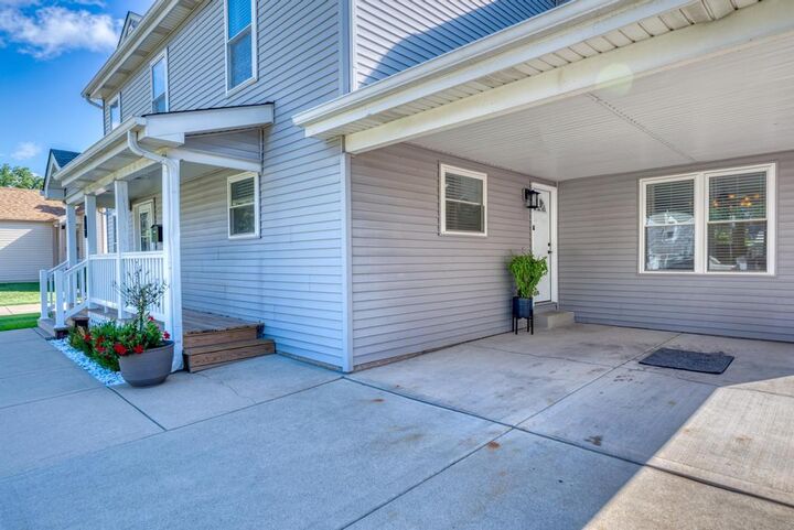 Property Photo:  115 Edwards Avenue  IL 60164 