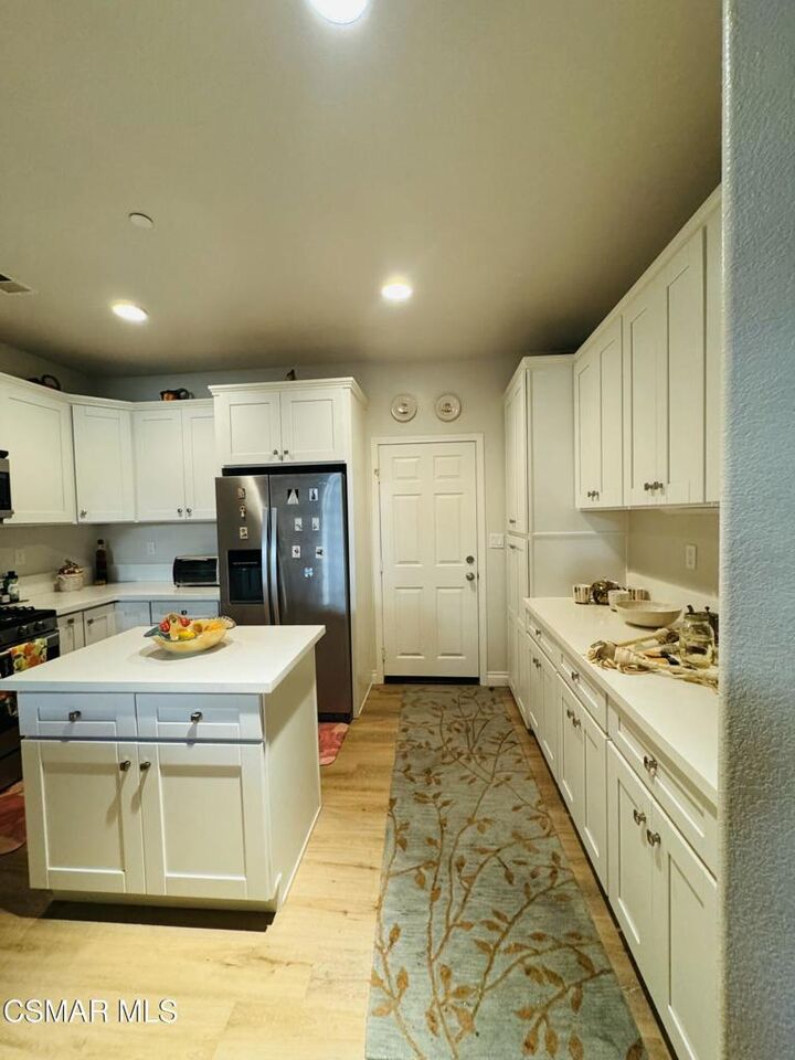 Property Photo:  4759 Via Altamira  CA 91320 