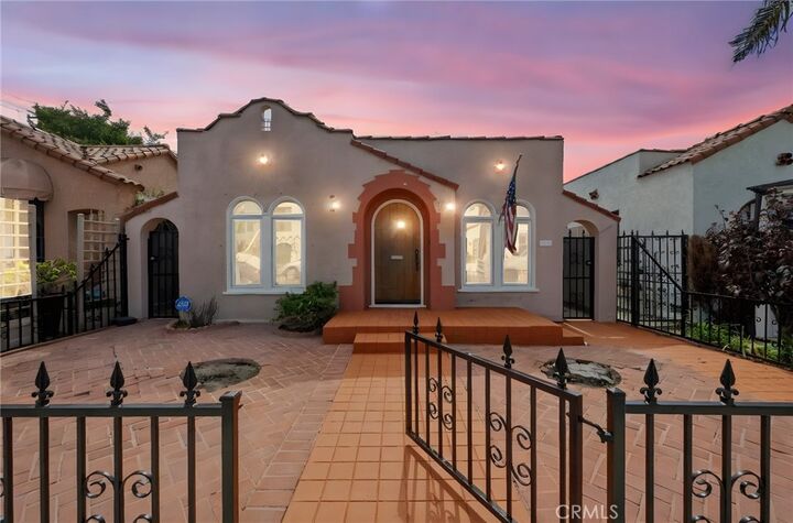 Property Photo: 178 Corona Avenue CA 90803