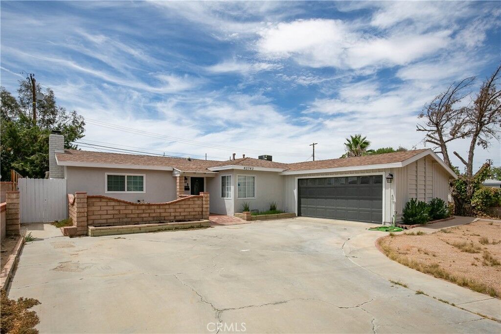 Property Photo:  43743 Fern Avenue  CA 93534 