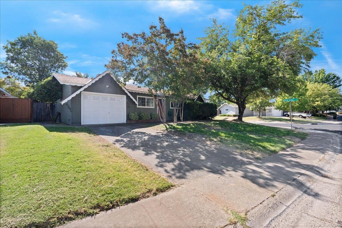 Property Photo: 8016 Lesser Way CA 95621