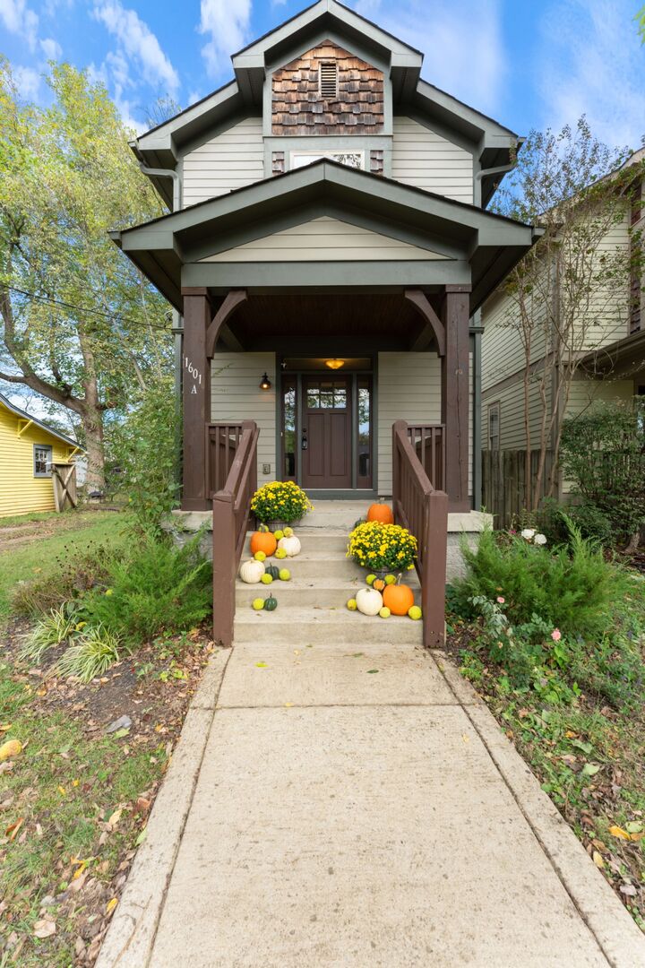 Property Photo:  1601 Douglas Ave A  TN 37206