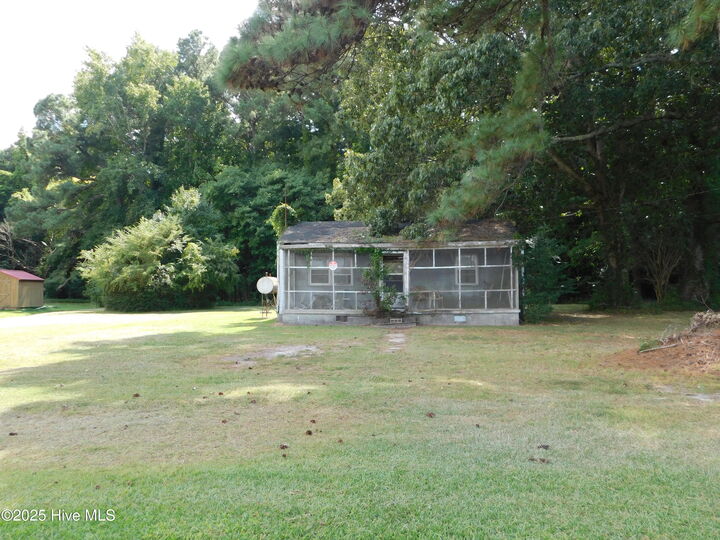 Property Photo: 2003 N Road Street NC 27909