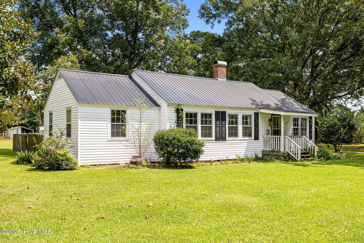 Property Photo:  2172 Crooked Run Road  NC 28478 