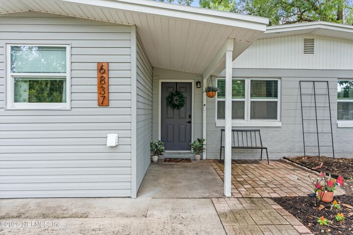 Property Photo: 6837 Tom Thumb Drive FL 32210