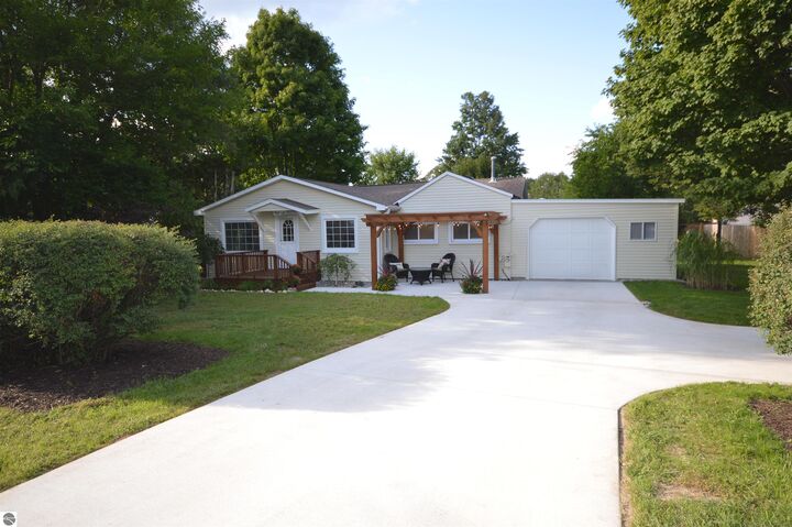 2876 Concord Street  Traverse City MI 49684 photo
