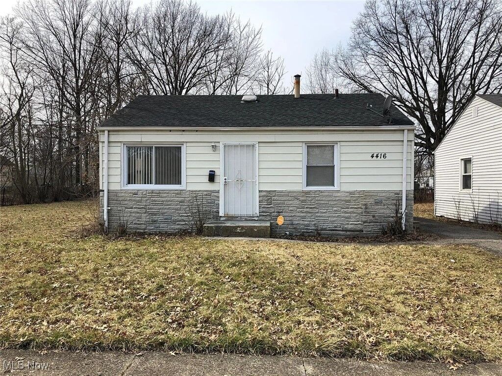 Property Photo: 4416 E 144th Street OH 44128