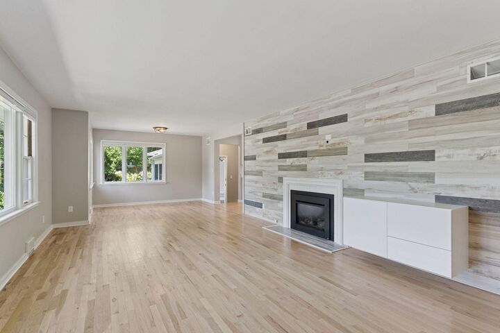 Property Photo: 2423 Mount View Avenue MN 55405