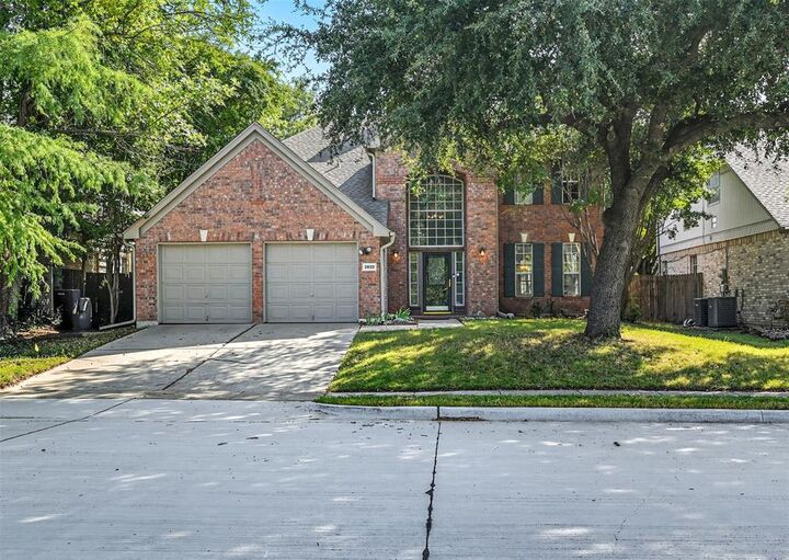 2833 Ingram Drive  Grand Prairie TX 75052 photo