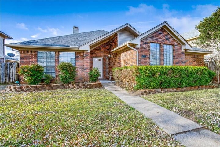 Property Photo:  435 L Thompson Street  TX 75104 