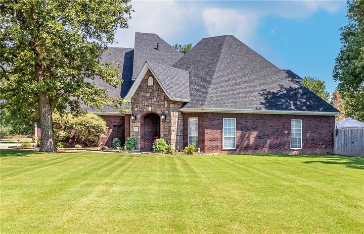 Property Photo:  2104 Caribou Lane  AR 72762 